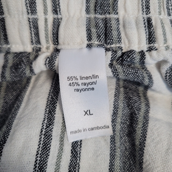 Maurices Women's Linen Blend Beachy Resortwear Striped Shorts Size XL - Picture 7 of 8